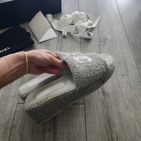 Chanel Mules/slides/sandals - Picture 2 of 2